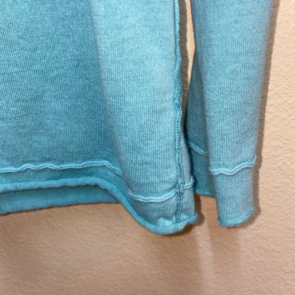 Lightweight sweater